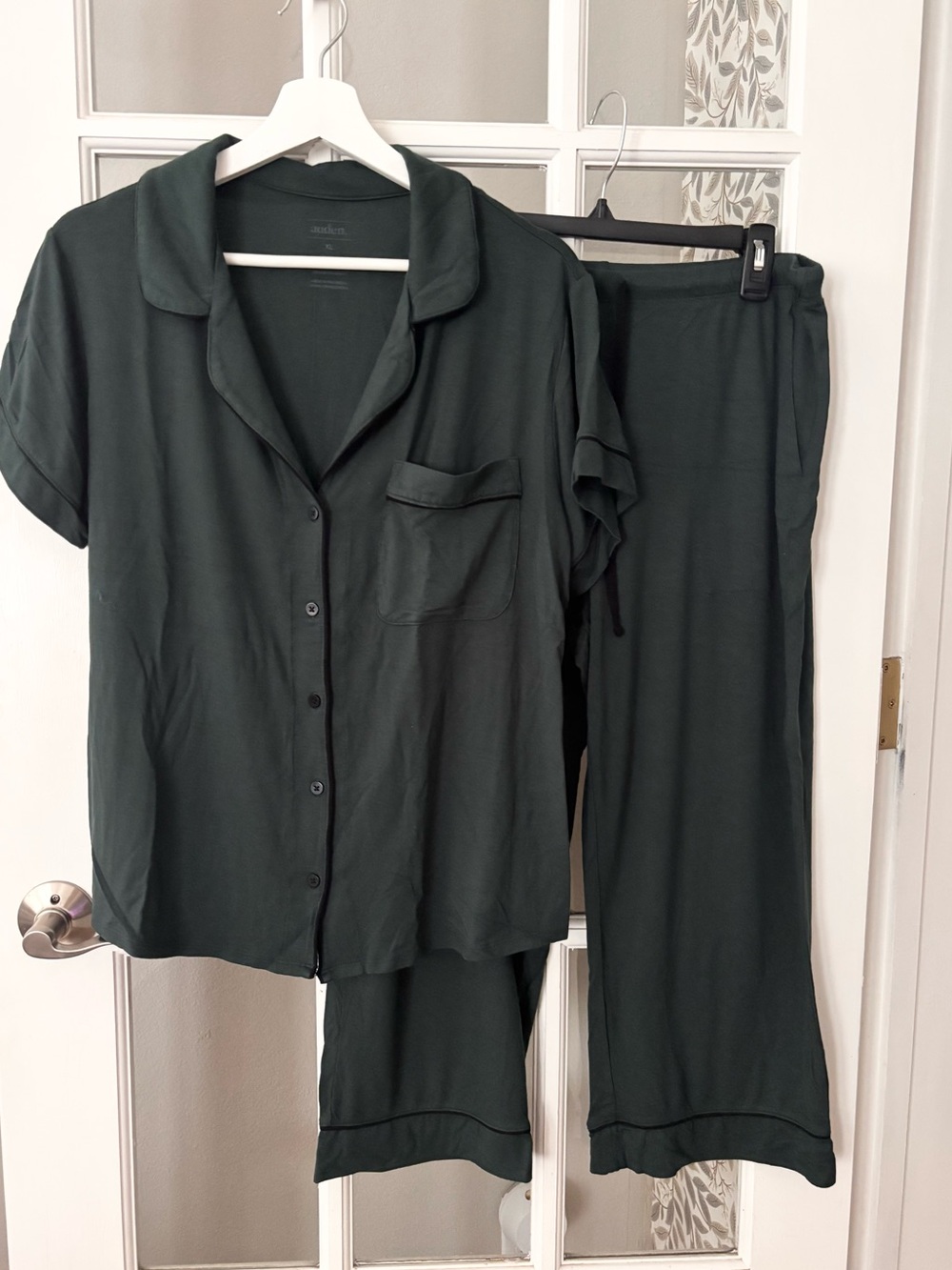 AUDEN Cloud Knit Notch Collar/ Capri Pajama Set Sz L NWOT